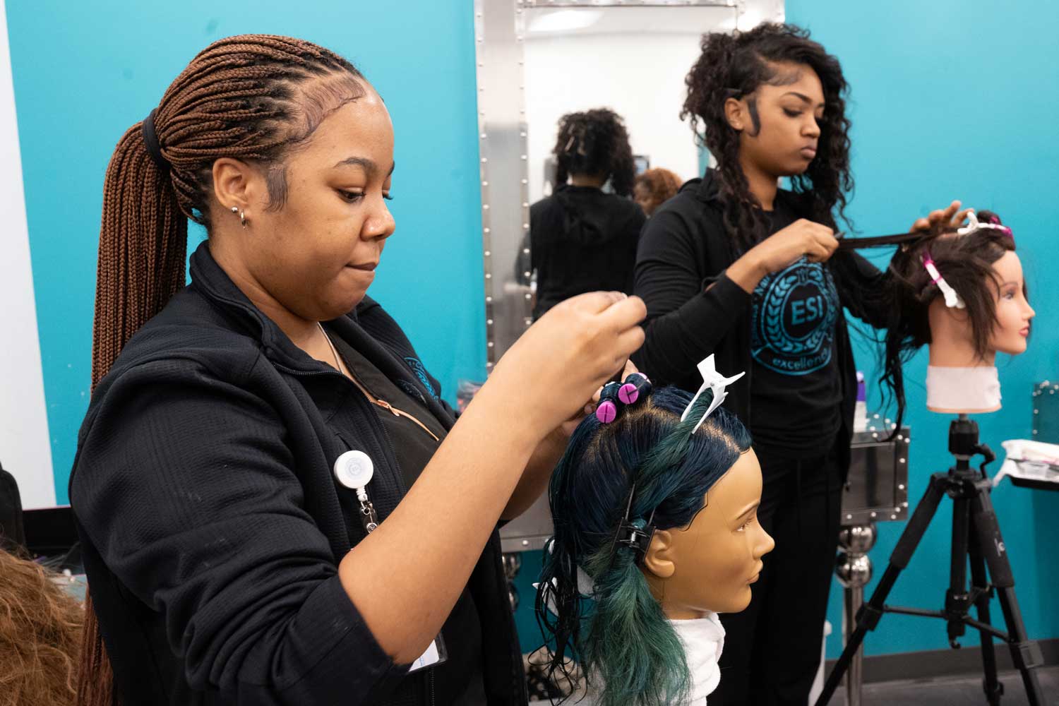 Cross Over Master Barber to Become Master Cosmetologist Icon